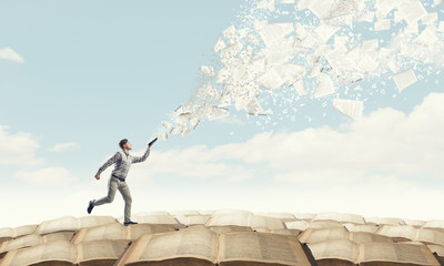 乒乓球球在对面可以触桌几次